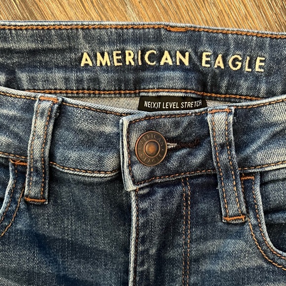 American Eagle Hi-Rise Jegging Distressed Medium Wash Jeans Size 6 X-Long - Picture 8 of 11